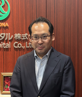 関 由人